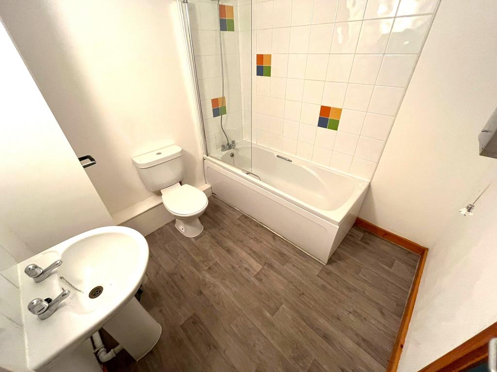 House in Nottingham - View 3