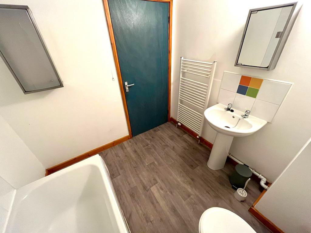 House in Nottingham - View 4