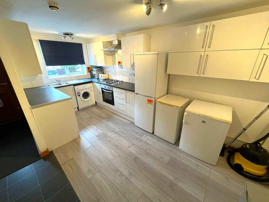 House in Nottingham - View 5