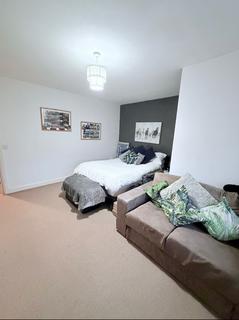 3 bedroom penthouse to rent, Durham Road Symphony Court, Gateshead, NE8