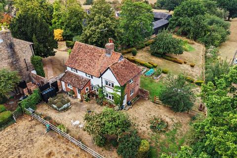 2 bedroom detached house to rent, Wellpond Green, Ware SG11