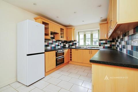 2 bedroom semi-detached house to rent, Merton Road, Bicester OX25