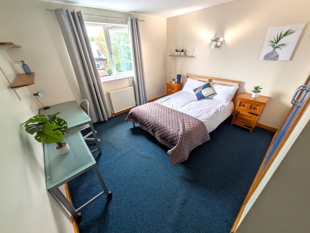House in Nottingham - View 2