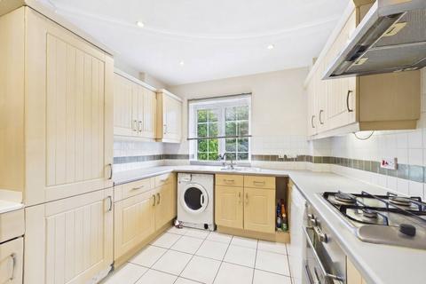 3 bedroom terraced house to rent, Beechfield Place, Maidenhead, Berkshire, SL6