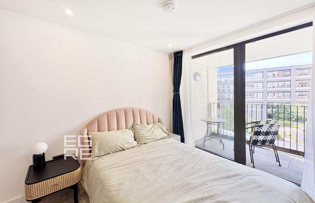 Apartment in London - More