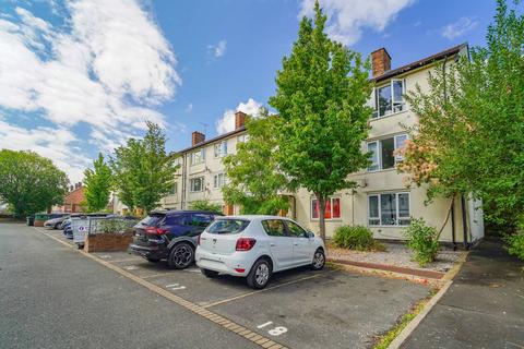 3 bedroom flat for sale, Alderfield Drive, Liverpool L24