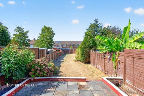 3 bedroom semi-detached house for sale, Brinkley Road, Worcester Park