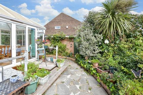 2 bedroom detached bungalow for sale, Chestnut Drive, Broadstairs CT10