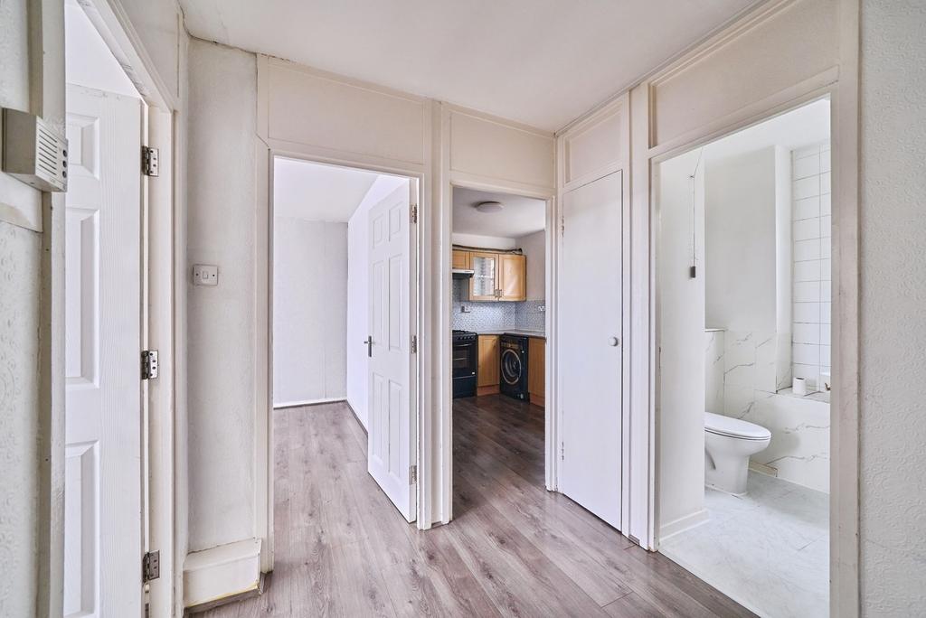 Apartment in London, Plaistow - View 5