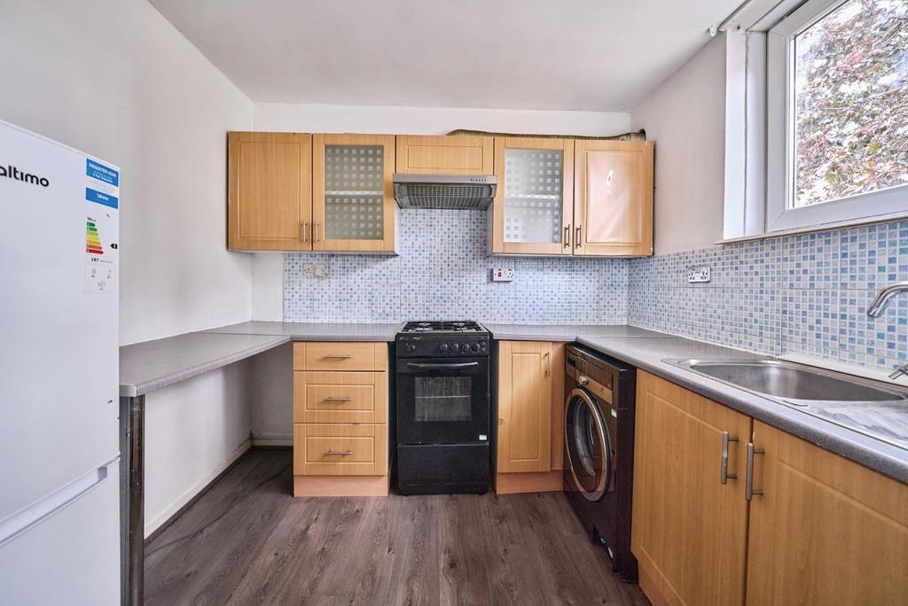 Apartment in London, Plaistow - More