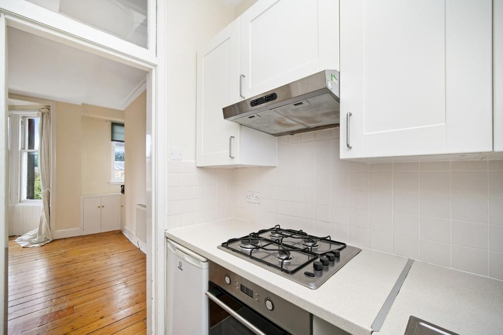 Apartment in Edinburgh, Morningside - View 4
