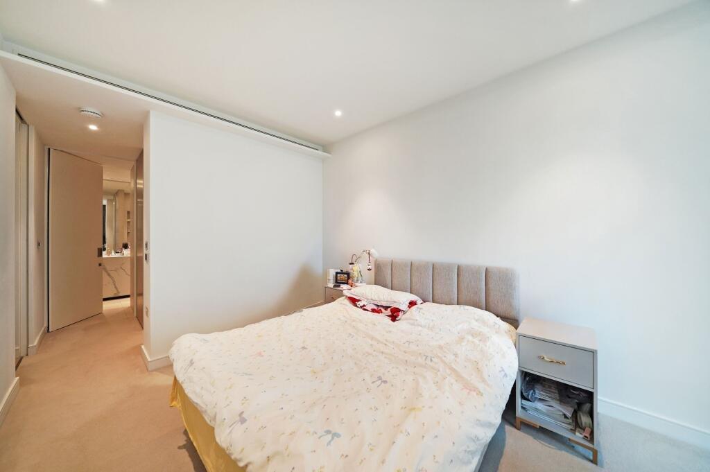 Apartment in London - More