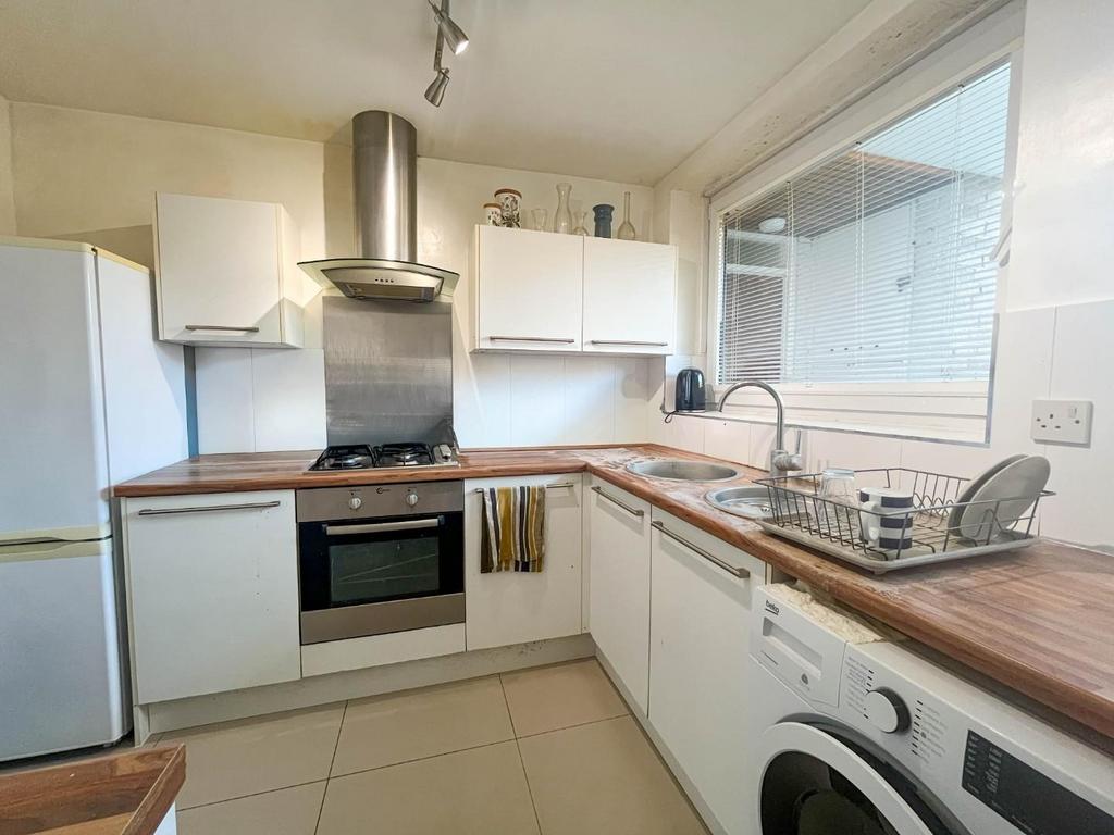 Apartment in Cambridge - View 3
