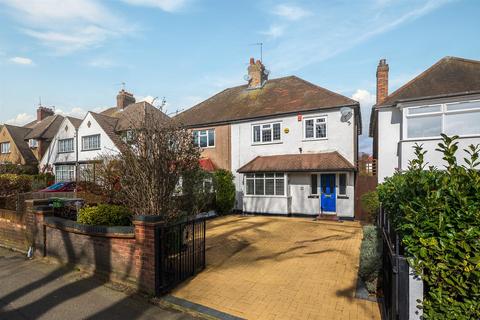 3 bedroom semi-detached house for sale, Chinbrook Road, London