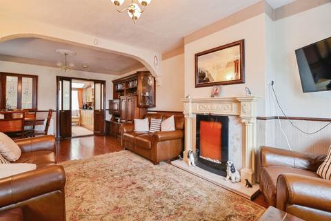 4 bedroom end of terrace house for sale, Bournemouth Avenue, Middlesbrough