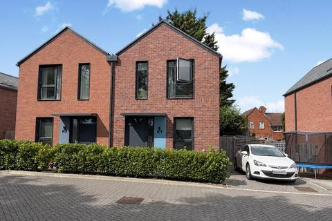 Seaton Crescent, BS4 1FX
