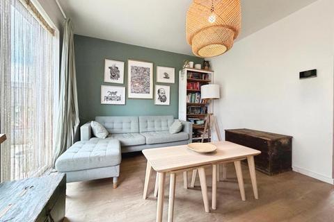 undefined, Seaton Crescent, BS4 1FX