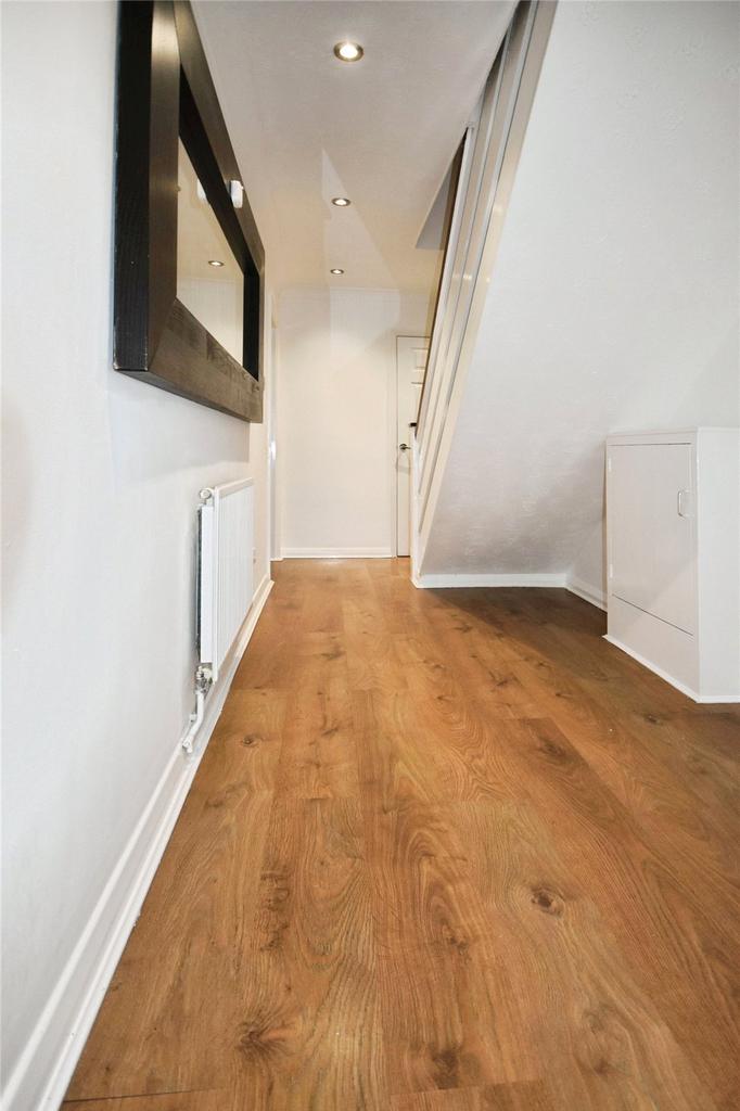 House in Purley on Thames, West Berkshire - More