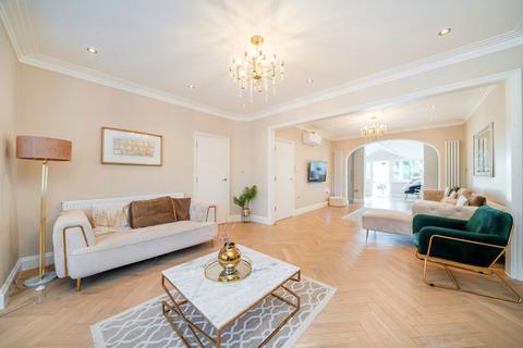4 bedroom house to rent, Warren Road, London E11