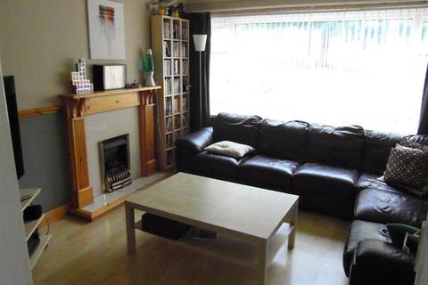 2 bedroom semi-detached house to rent, Bells Lane, Wordsley
