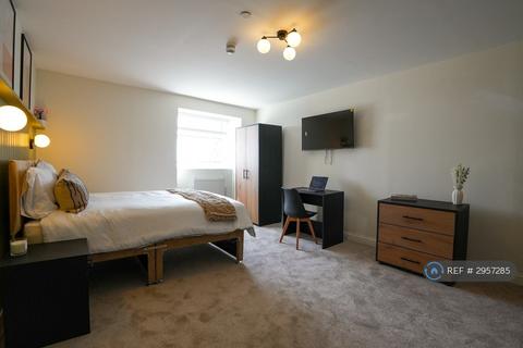 1 bedroom in a house share to rent, Walter Road, Swansea, SA1