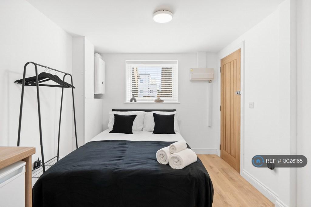 House in London - View 4