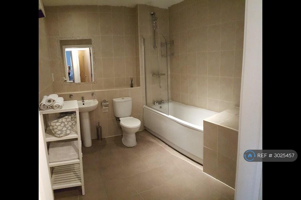 Apartment in Manchester - View 5