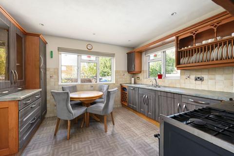 undefined, York Road, Farnborough, GU14