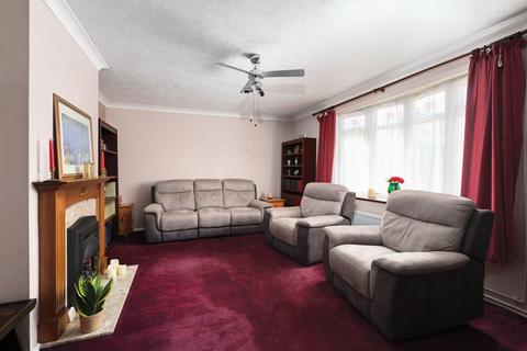 undefined, York Road, Farnborough, GU14