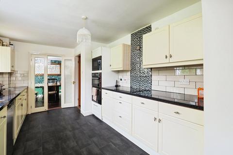 4 bedroom detached house for sale, Pavilion Road, Arnold, Nottingham, Nottinghamshire, NG5