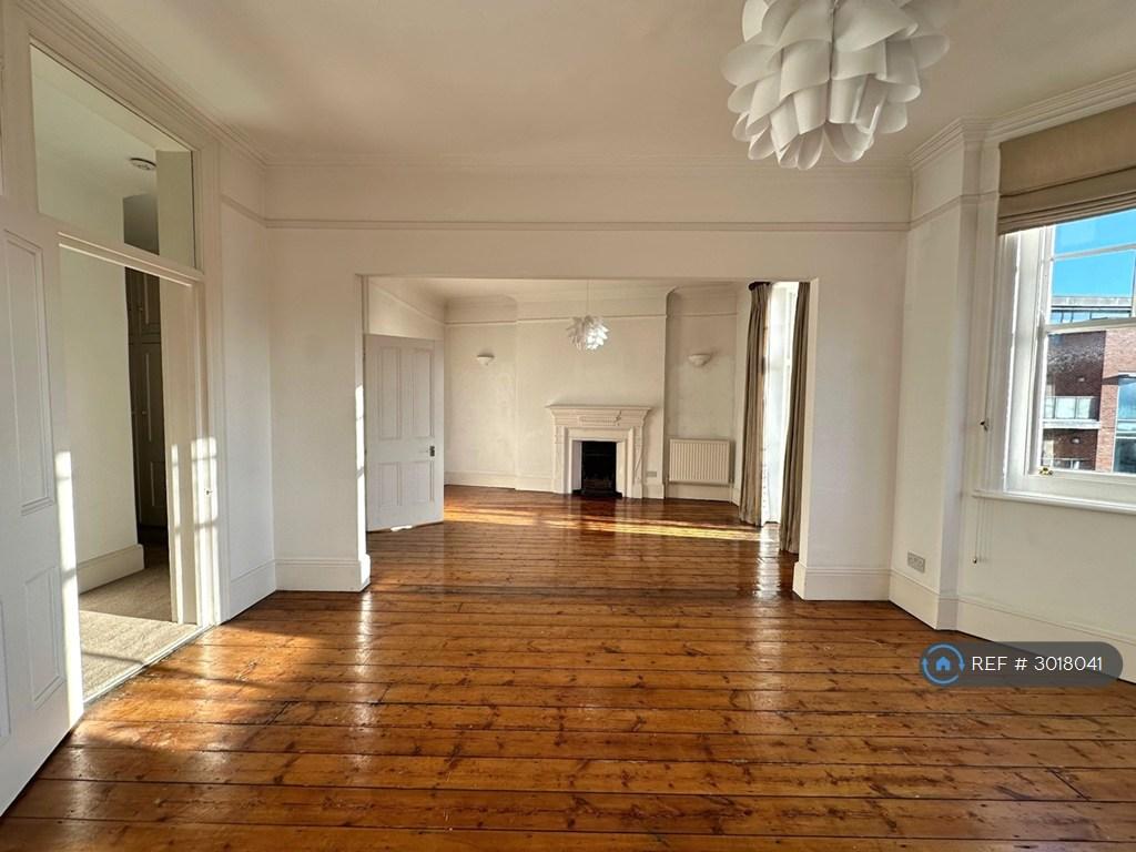 Apartment in London - View 3