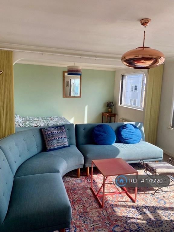Apartment in Brighton - View 2