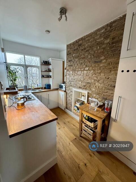 Apartment in London - View 5