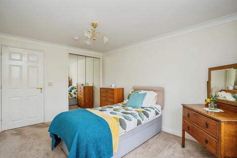 undefined, London Road, Cowplain, Waterlooville, Hampshire, PO8