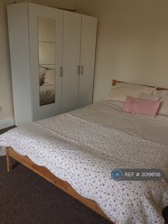 1 bedroom in a house share to rent, Claridge Road, Stoke-On-Trent, ST4