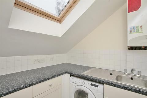 Studio to rent, The Dale, Headington, Oxford