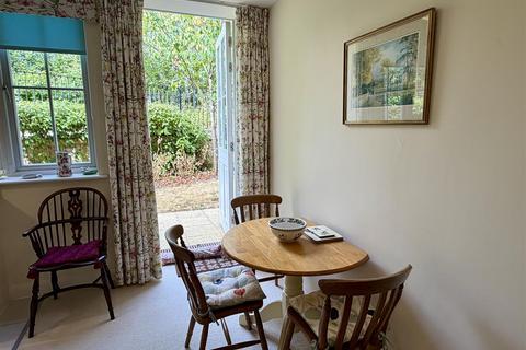 1 bedroom retirement property for sale, Hawkesbury Place Fosseway Stow-on-the-Wold