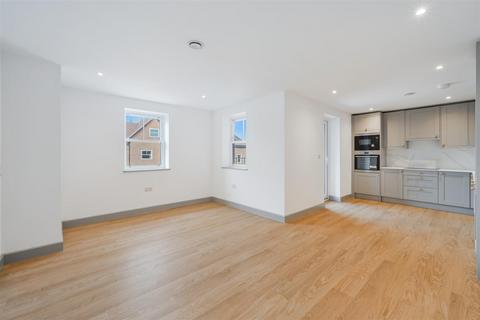 2 bedroom flat for sale, Malden Road, Cheam