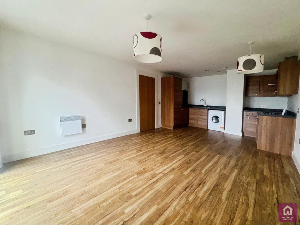 Apartment in Salford - View 3