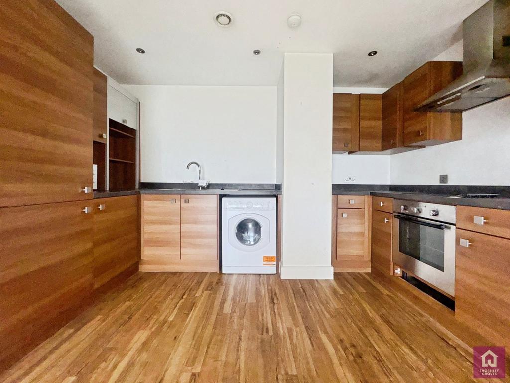 Apartment in Salford - View 5