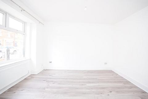 3 bedroom terraced house to rent, First Avenue, Springfield, Wigan, WN6 7AZ
