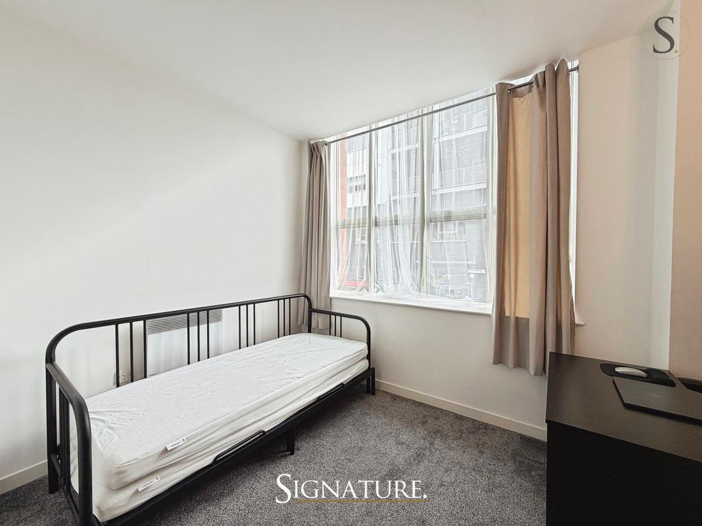 Apartment in Leicester - More