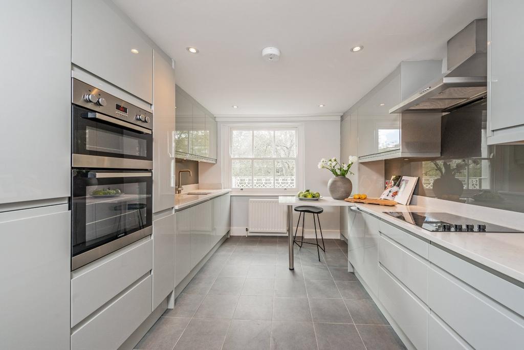 Apartment in London - View 2