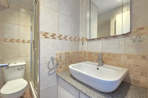 Studio to rent, Ambassador Court, Craven Terrace, W2