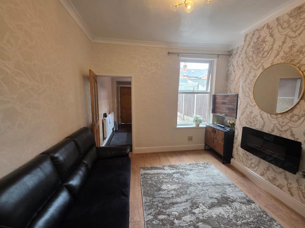 House in Birmingham, West Midlands - View 4