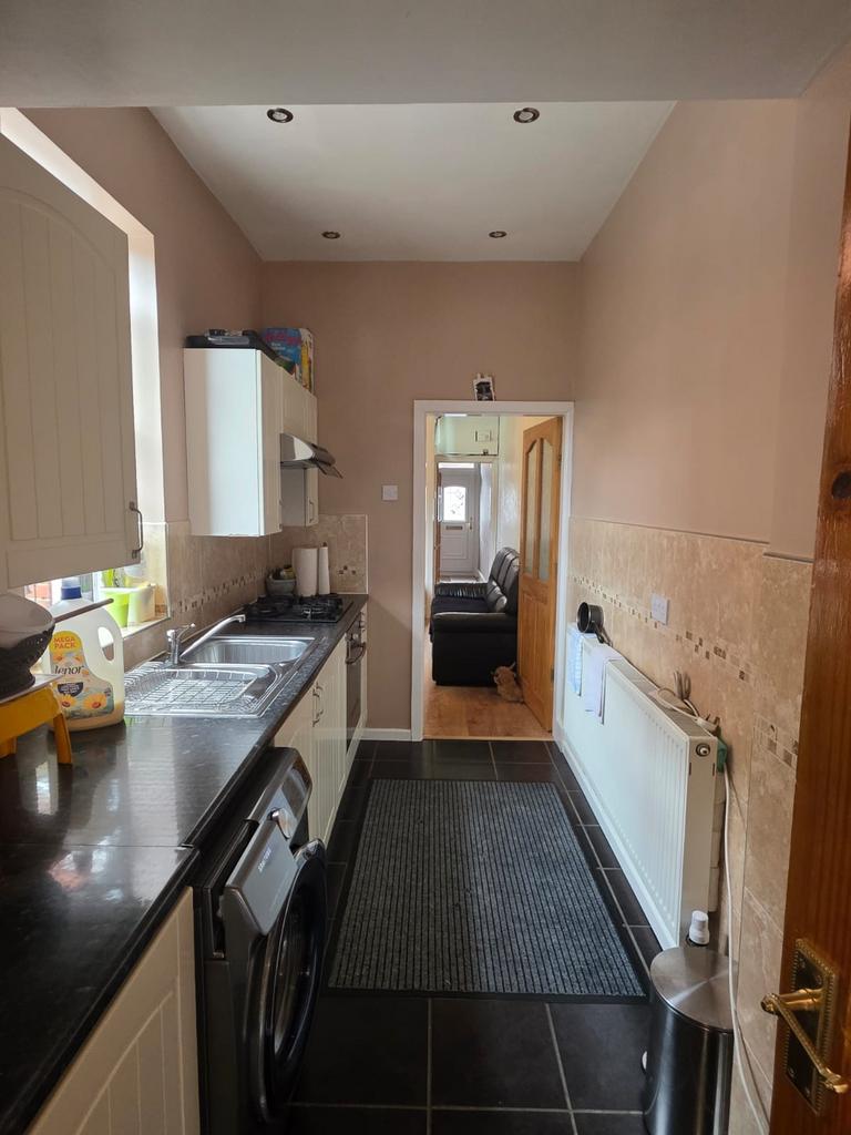 House in Birmingham, West Midlands - More