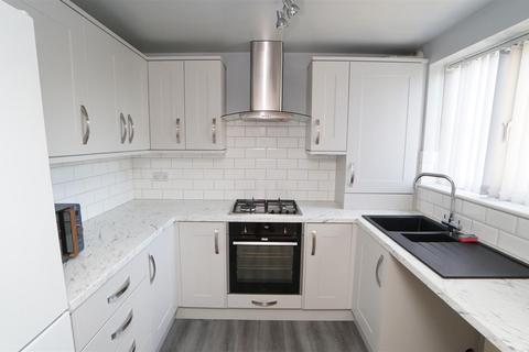 2 bedroom apartment for sale, Helen Rose Court, Shipley