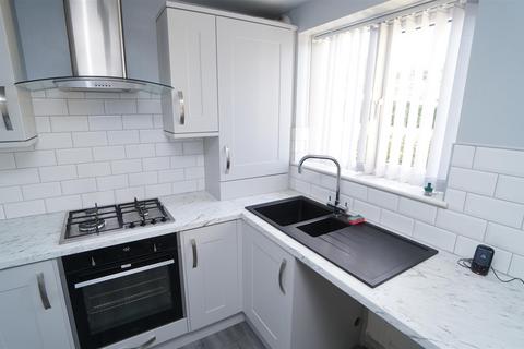 2 bedroom apartment for sale, Helen Rose Court, Shipley