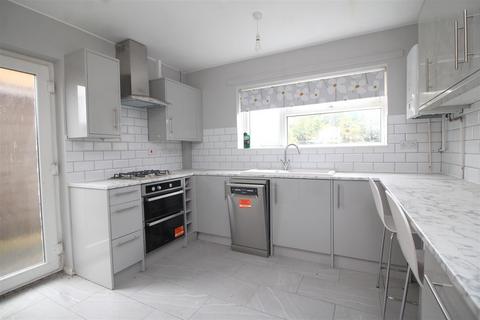 3 bedroom semi-detached house for sale, Berkeley Road, Peterborough