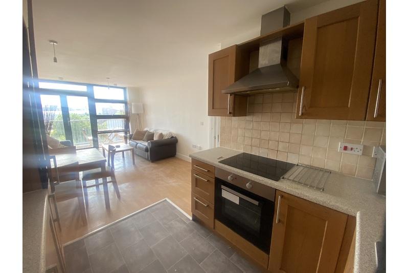 Apartment in BROMLEY BY BOW - View 4